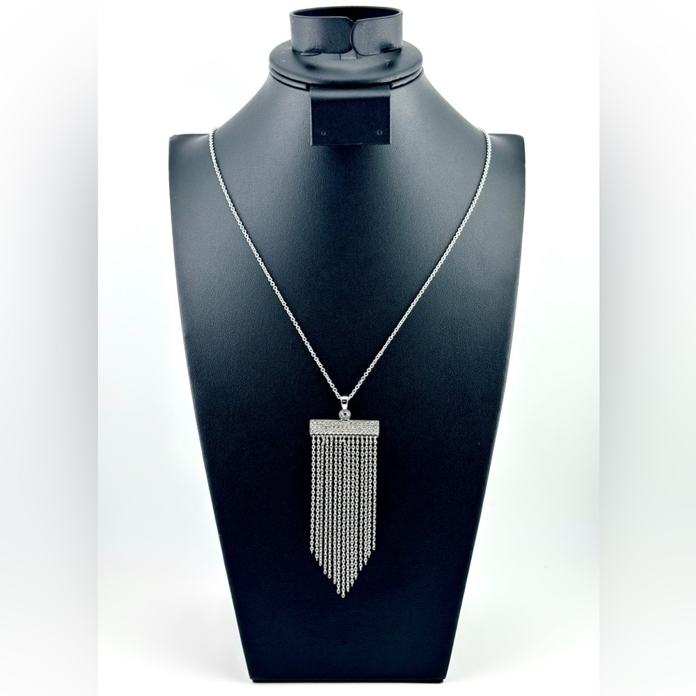 ON THE FRINGE PENDANT
Touchstone Crystal by Swarovski